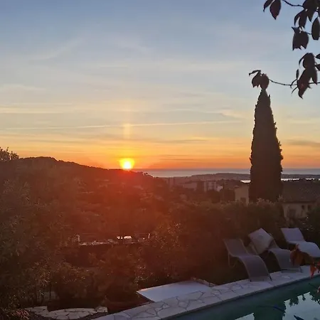 בית נופש Beautiful Sea View House ואלאוריס